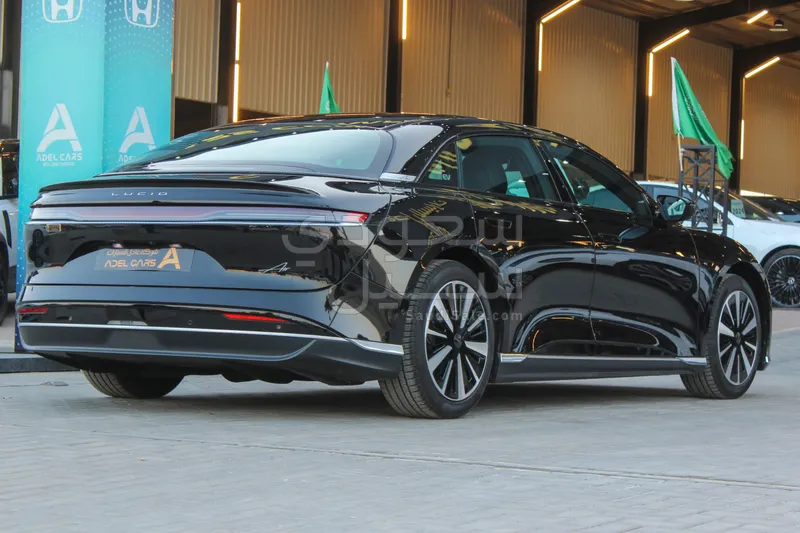 2025 لوسيد اير بيور