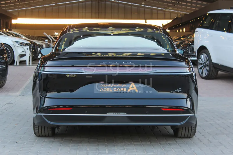 2025 لوسيد اير بيور
