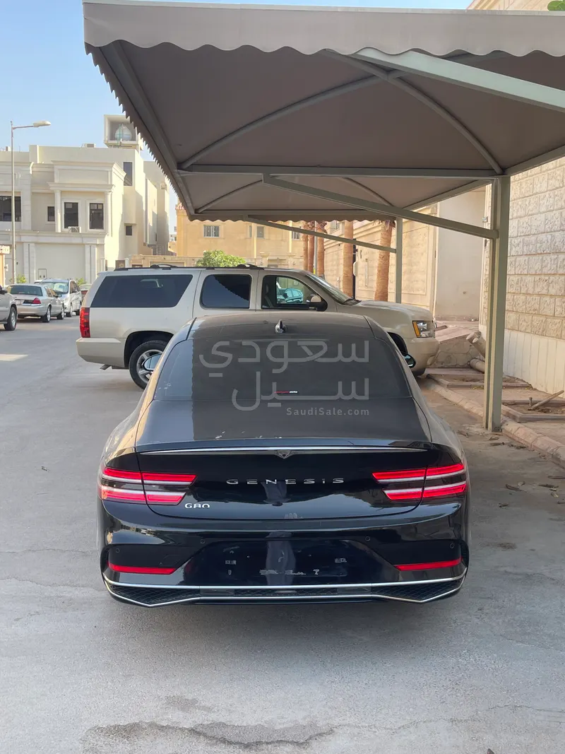 2025 جينيسيس جي 80