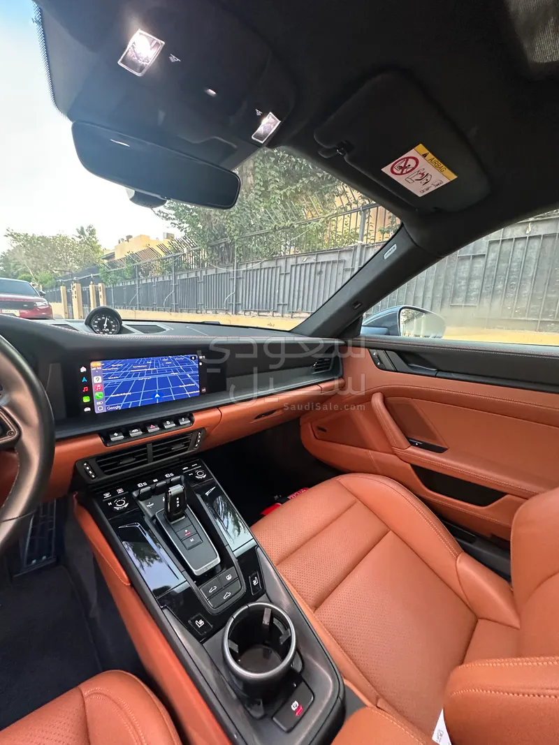 2025 بورش 911 كاريرا جي تي اس