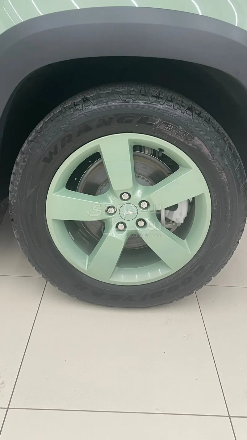 2023 Land Rover Defender 90
