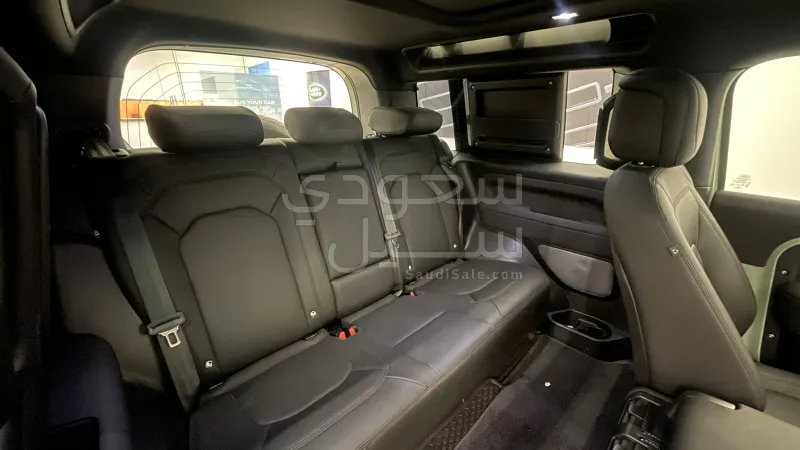 2023 Land Rover Defender 90