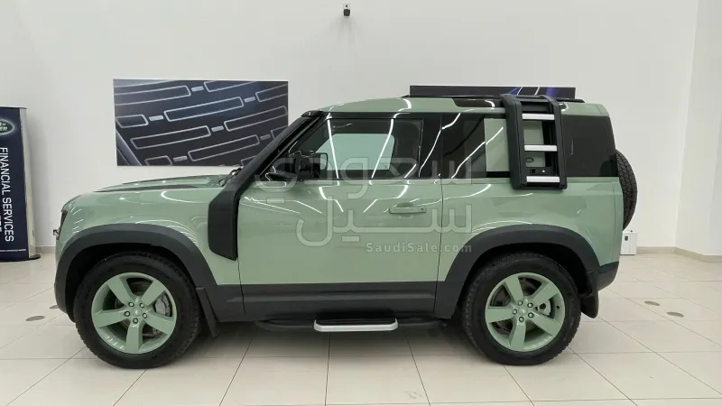 2023 Land Rover Defender 90