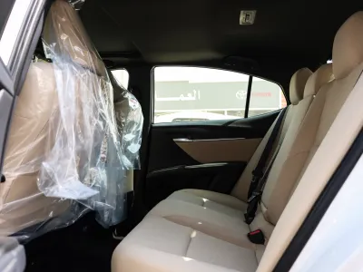 2025 تويوتا كامري ال اي