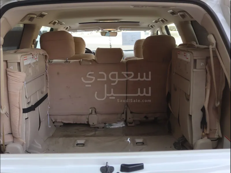2021 تويوتا لاند كروزر جي اكس ار
