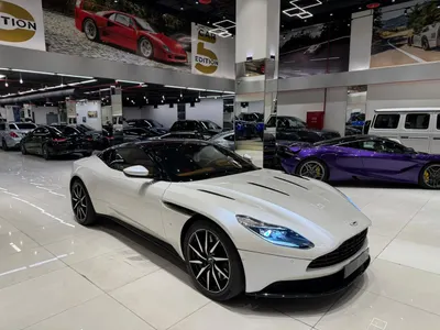 2018 استون مارتن دي بي 12