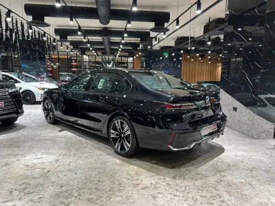 2026 بي ام دبليو الفئة السابعة 735أي