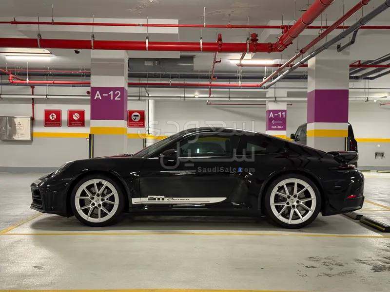 2025 بورش 911 كاريرا