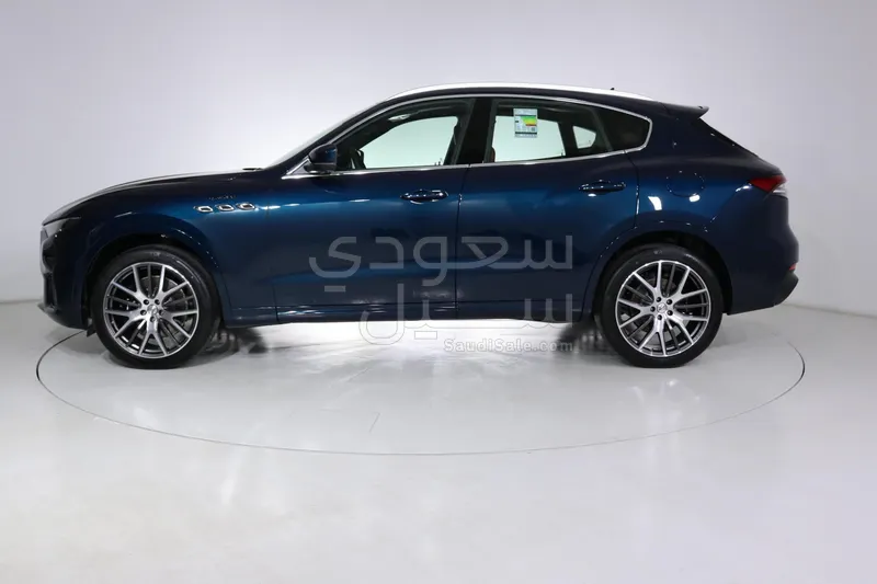 2022 مازيراتي ليفانتي مودينا