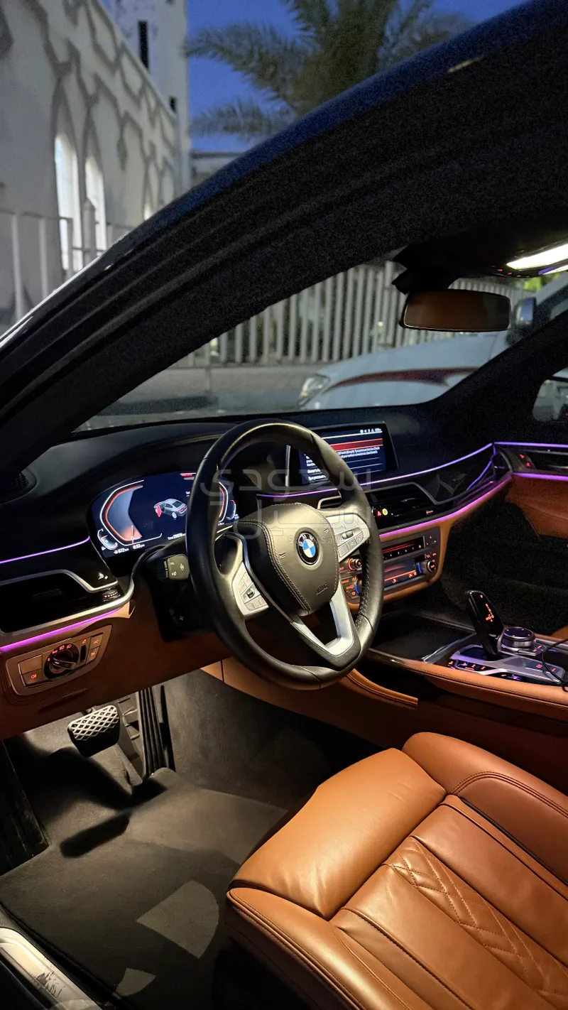 2022 بي ام دبليو الفئة السابعة 730 إل أي