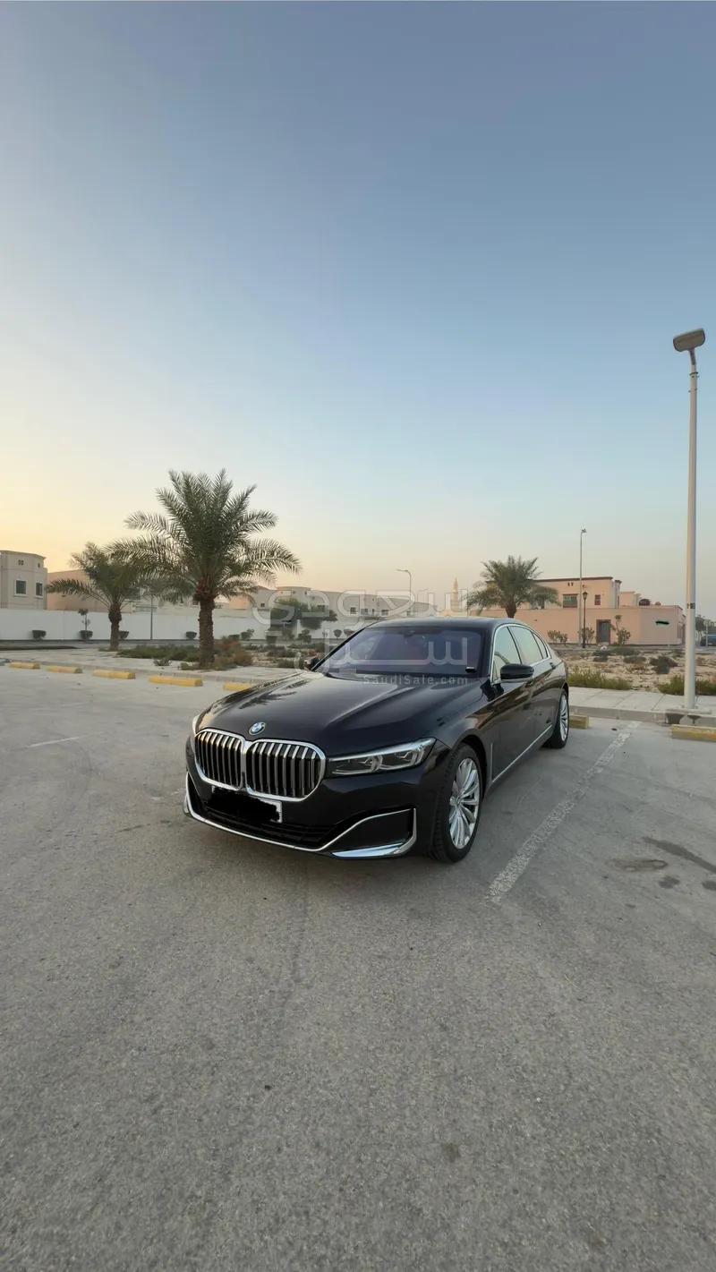 2022 بي ام دبليو الفئة السابعة 730 إل أي