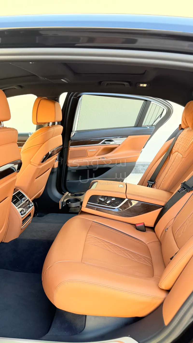 2022 بي ام دبليو الفئة السابعة 730 إل أي