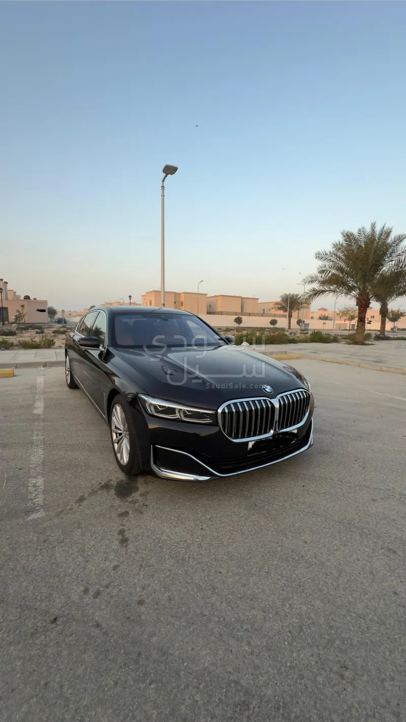 2022 بي ام دبليو الفئة السابعة 730 إل أي