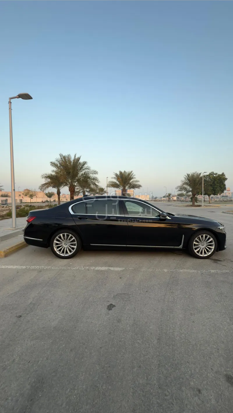 2022 بي ام دبليو الفئة السابعة 730 إل أي