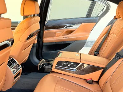 2022 بي ام دبليو الفئة السابعة 730 إل أي