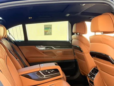 2022 بي ام دبليو الفئة السابعة 730 إل أي