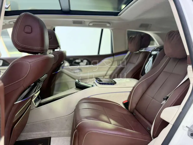 2022 مرسيدس - بنز جي إل إس 600 مايباخ