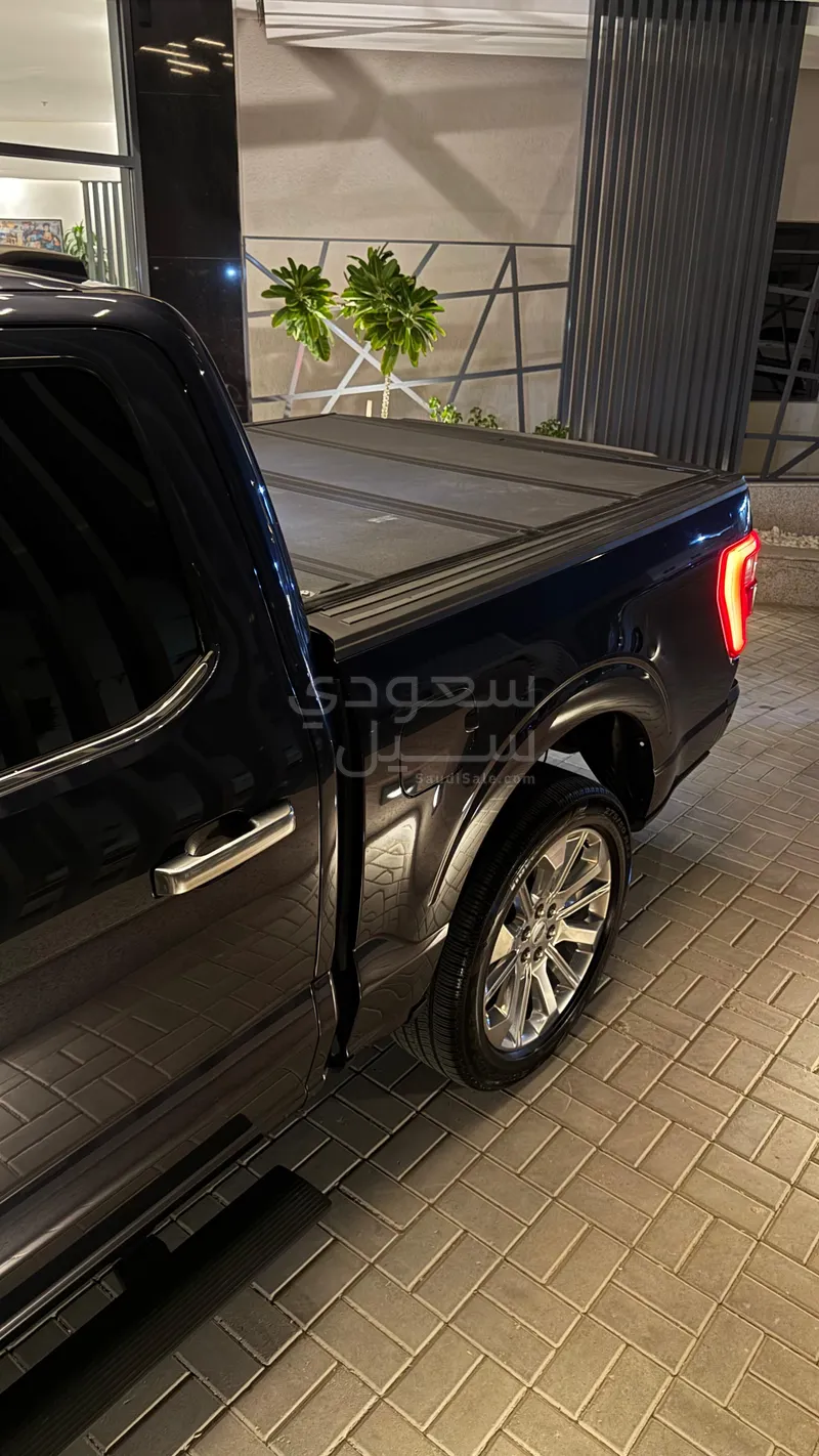2022 فورد اف اف 150 ليمتد