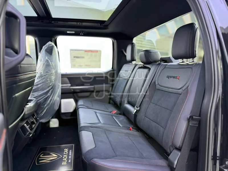 2025 فورد اف 150 رابتور ار