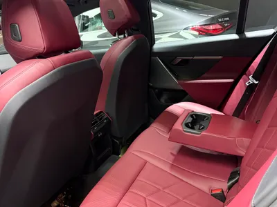 2024 بي ام دبليو الفئة الخامسة 520 أي إم كت