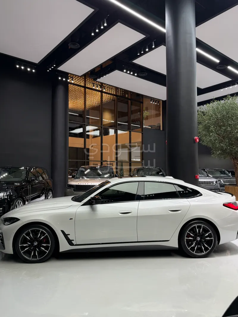 2023 بي ام دبليو الفئة الرابعة 440 أي