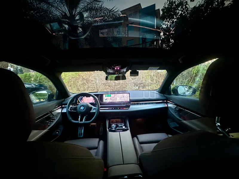 2024 بي ام دبليو الفئة الخامسة 520 أي