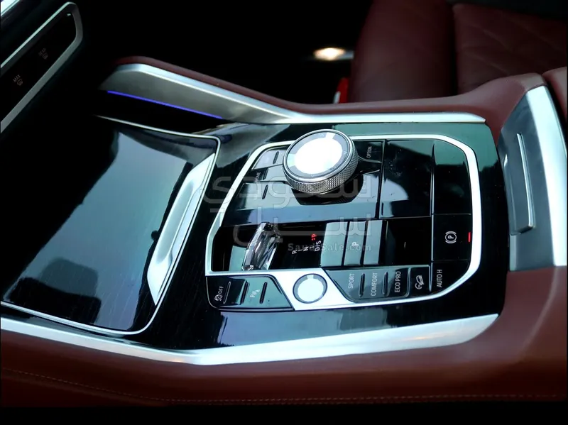 2024 بي ام دبليو الفئة اكس 6 إم كت