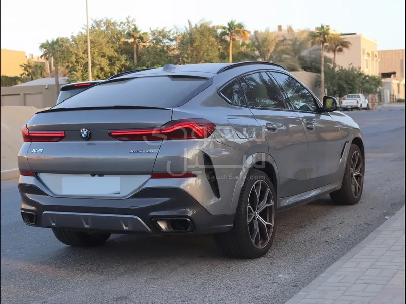 2024 بي ام دبليو الفئة اكس 6 إم كت