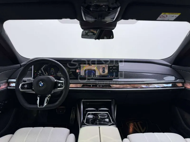 2026 بي ام دبليو الفئة السابعة 735أي