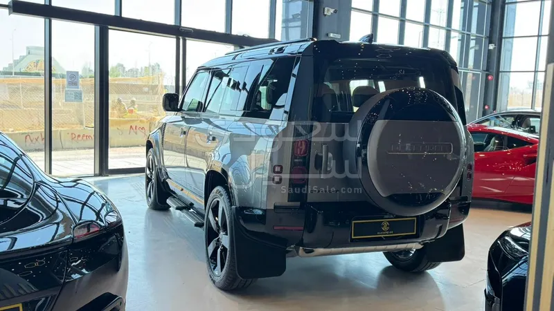 2025 لاند روفر ديفيندر اكس داينمك