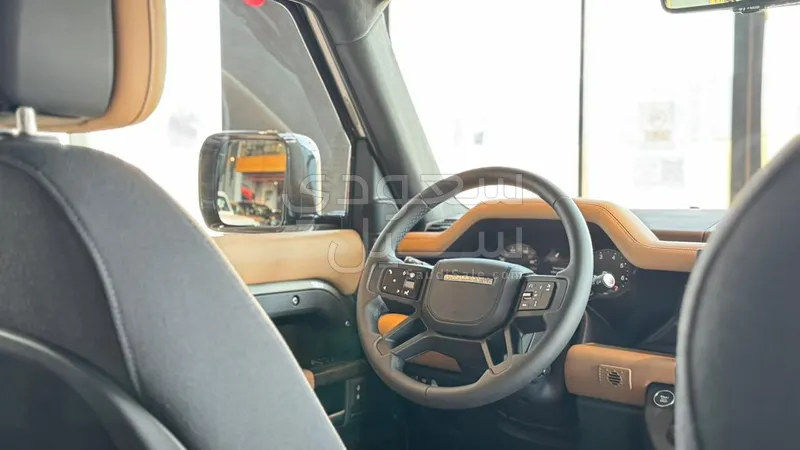 2025 لاند روفر ديفيندر اكس داينمك