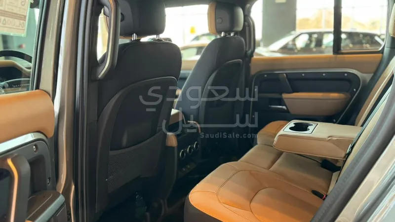 2025 لاند روفر ديفيندر اكس داينمك