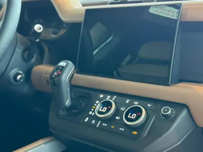 2025 لاند روفر ديفيندر اكس داينمك