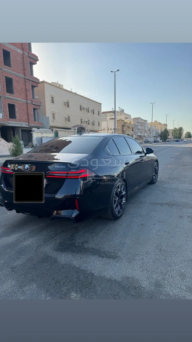 2025 BMW 5 Series 520i