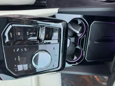 2025 BMW 5 Series 520i