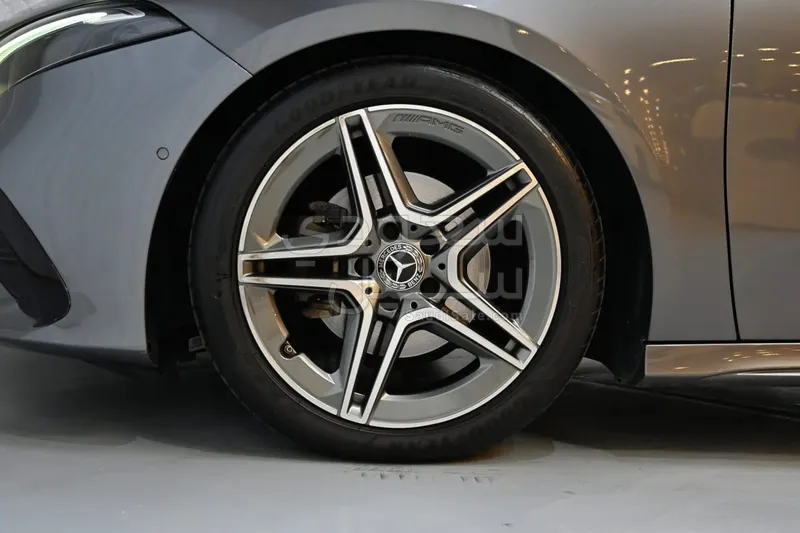 2023 مرسيدس - بنز أي 200