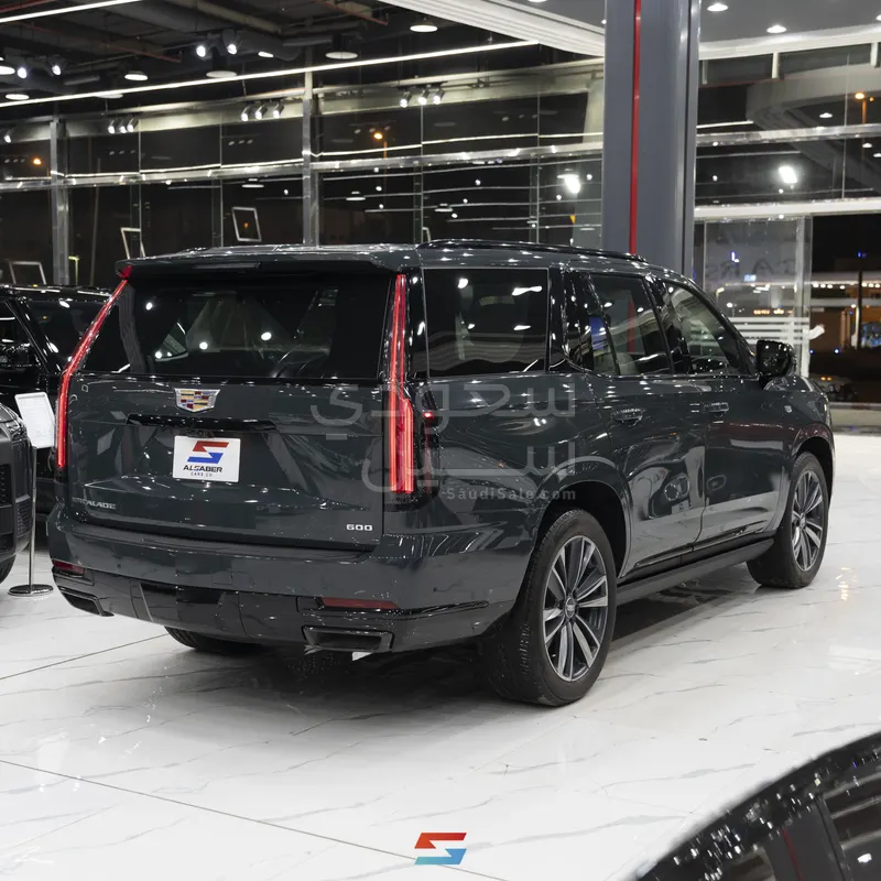 2025 كاديلاك اسكاليد سبورت