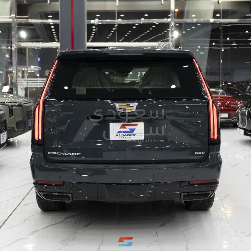 2025 كاديلاك اسكاليد سبورت