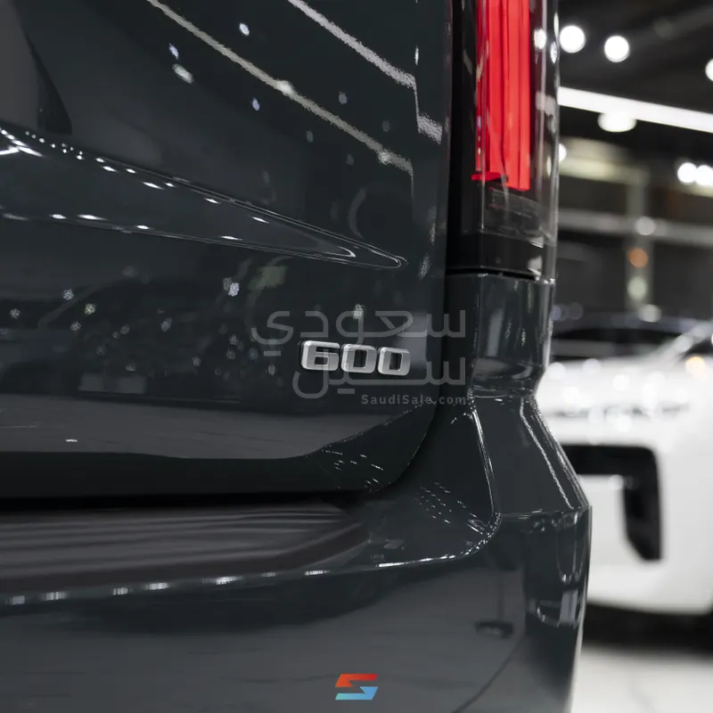 2025 كاديلاك اسكاليد سبورت