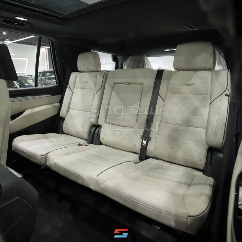 2025 كاديلاك اسكاليد سبورت