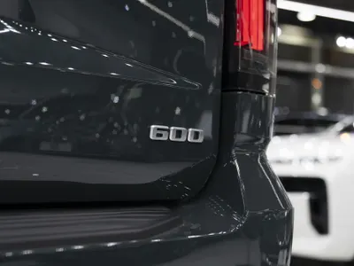 2025 كاديلاك اسكاليد سبورت