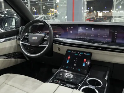 2025 كاديلاك اسكاليد سبورت