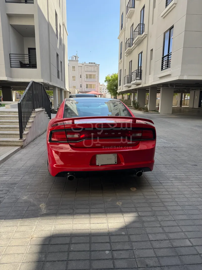 2014 دودج تشارجر اس ار تي