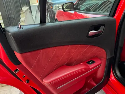 2014 دودج تشارجر اس ار تي