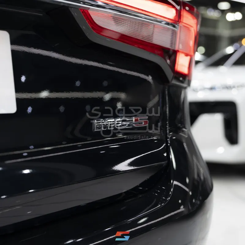 2025 ام جي ام جي 5