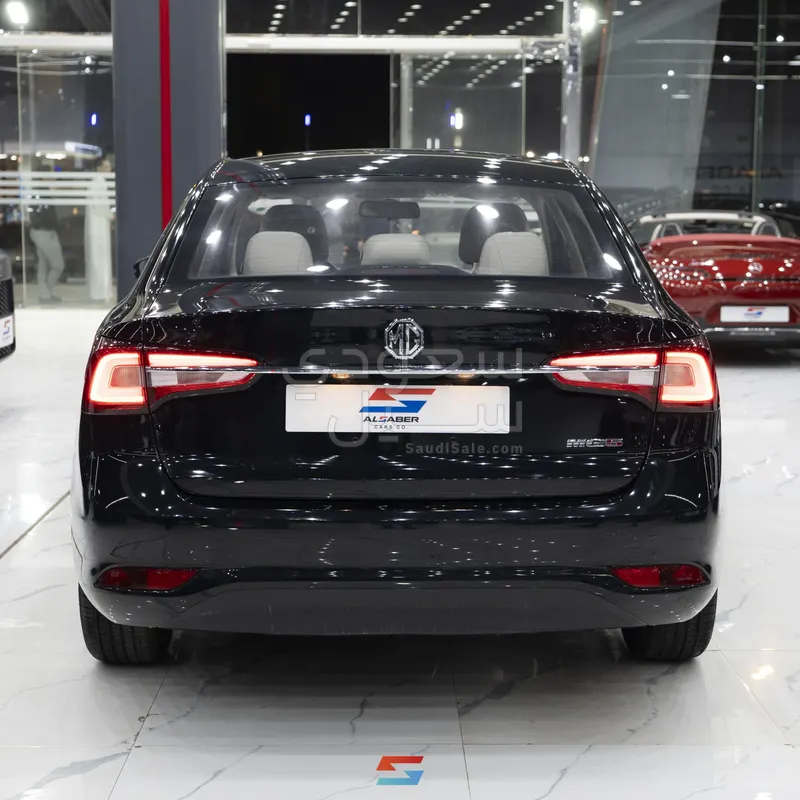 2025 ام جي ام جي 5