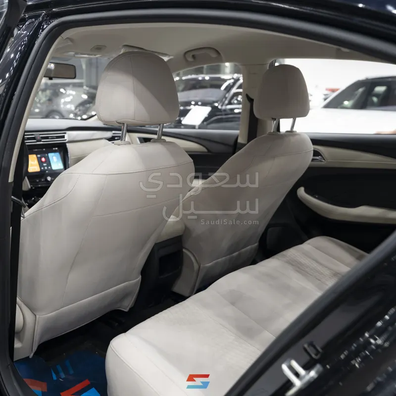 2025 ام جي ام جي 5