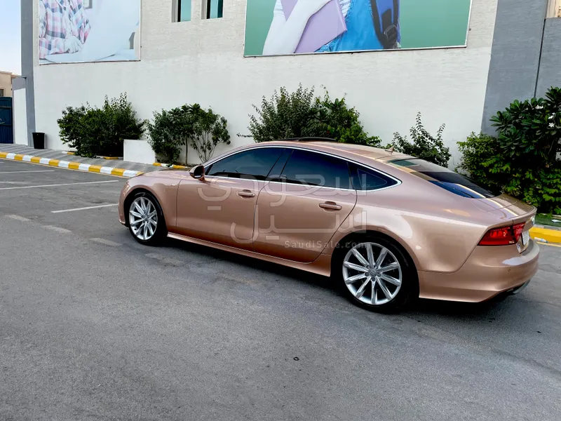 2014 اودي اي 7