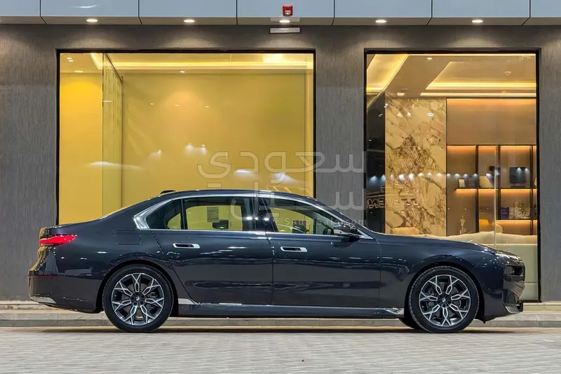 2026 BMW 7 Series 735i