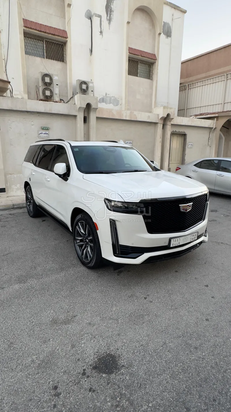 2021 كاديلاك اسكاليد سبورت